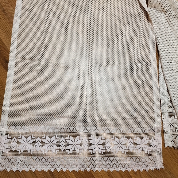 New German Lace Curtains. - Picture 2 of 3
